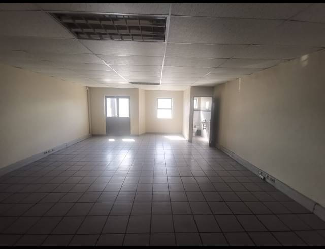 1,037M² WAREHOUSE TO LET IN AIRPORT INDUSTRIA